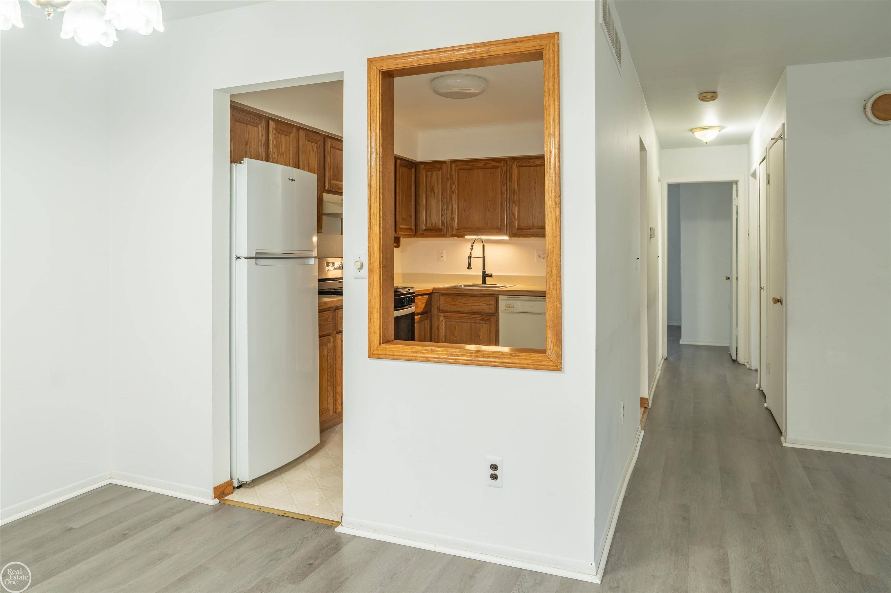 Sterling Heights, MI 48312,8338 HICKORY DR