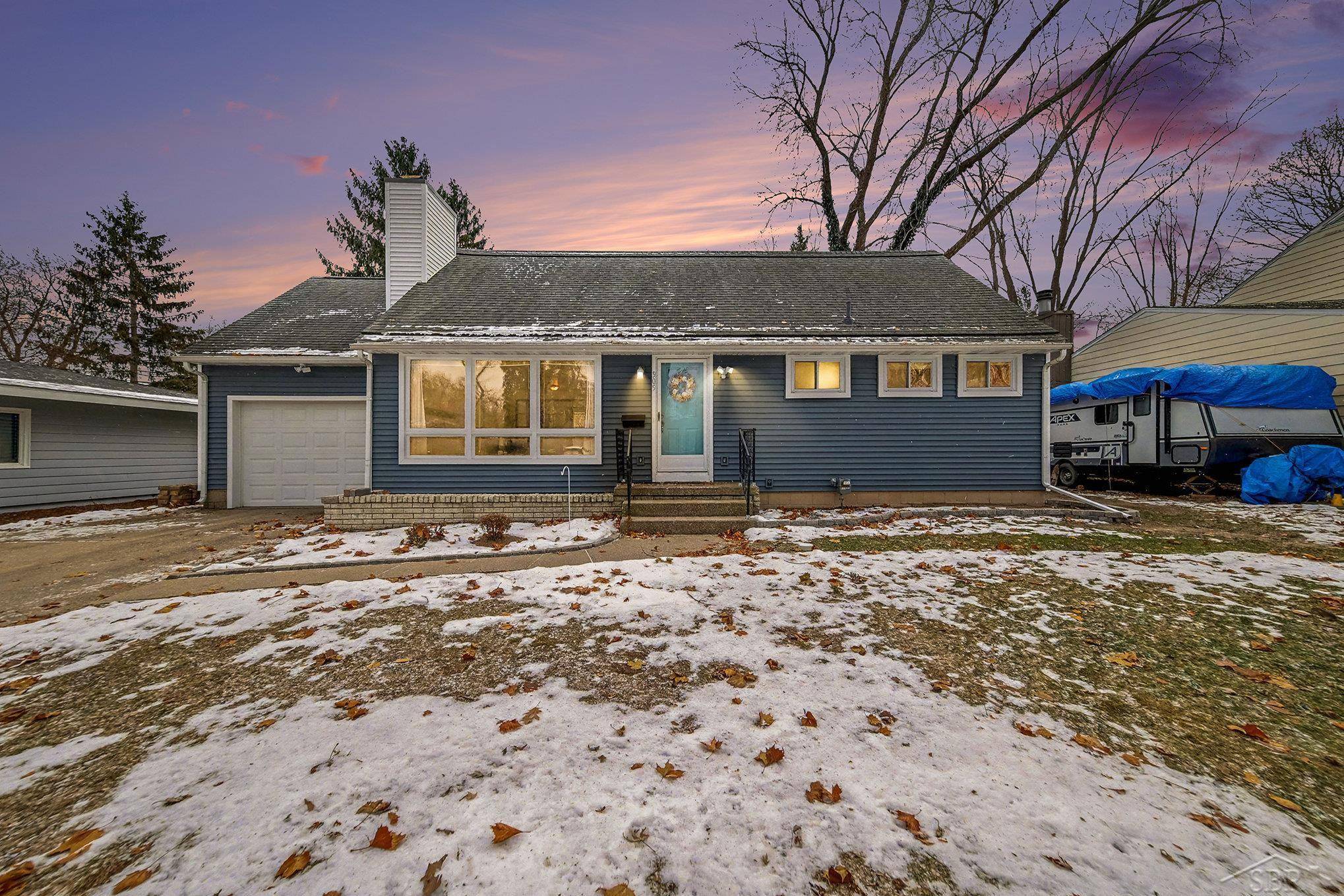 Midland, MI 48640,305 Sandy Ridge CT