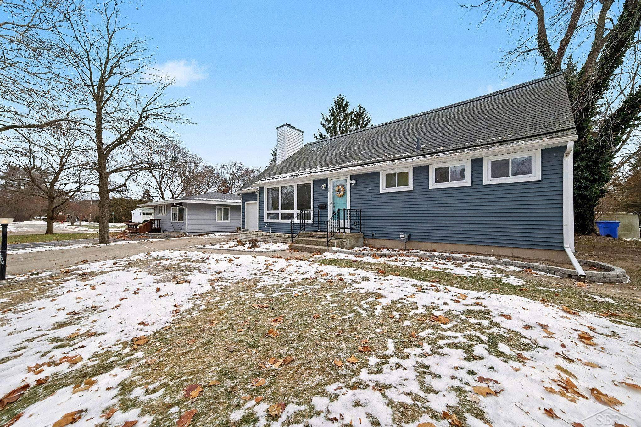 Midland, MI 48640,305 Sandy Ridge CT