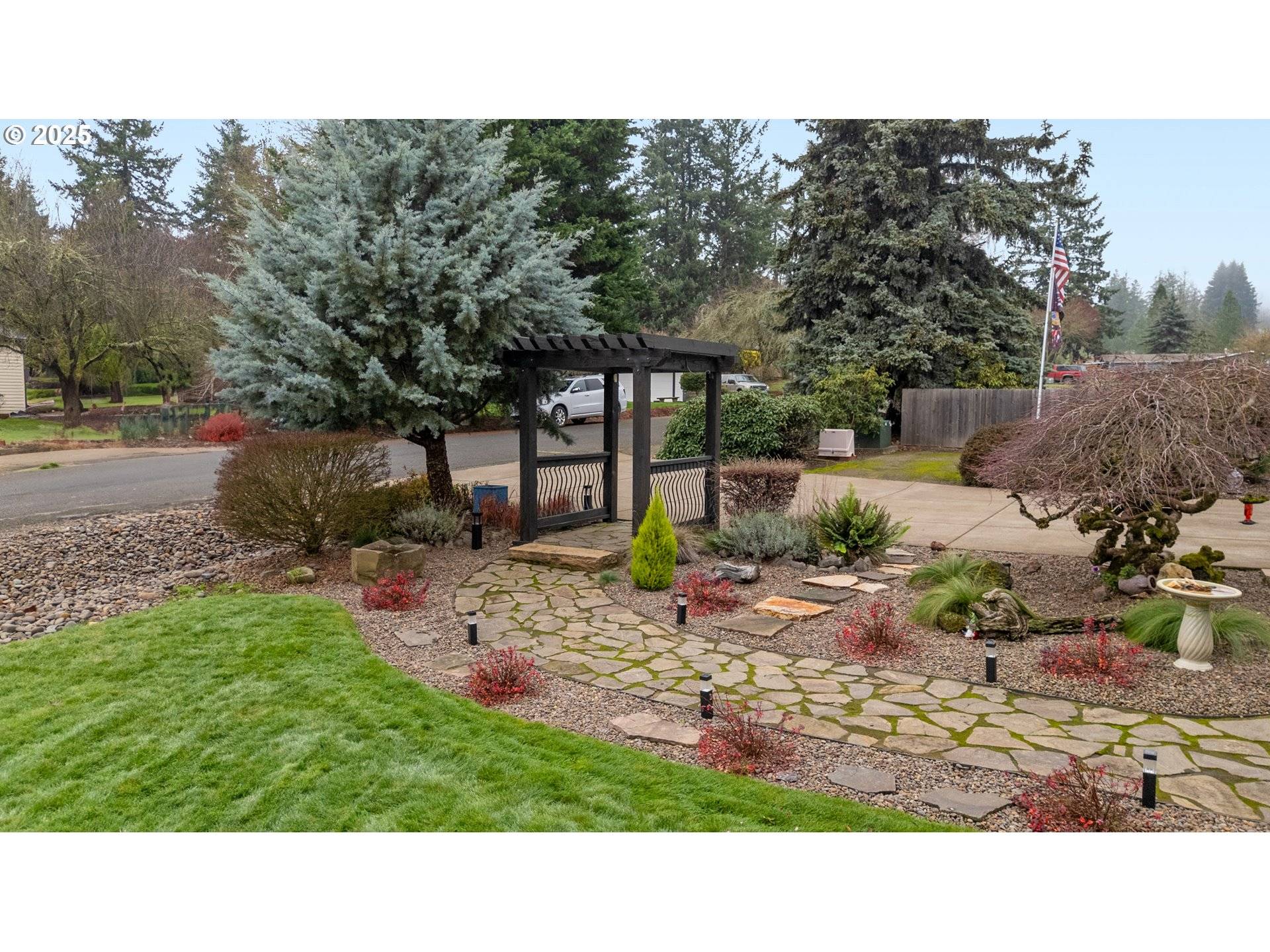 Albany, OR 97321,2555 NW SQUIRE PL