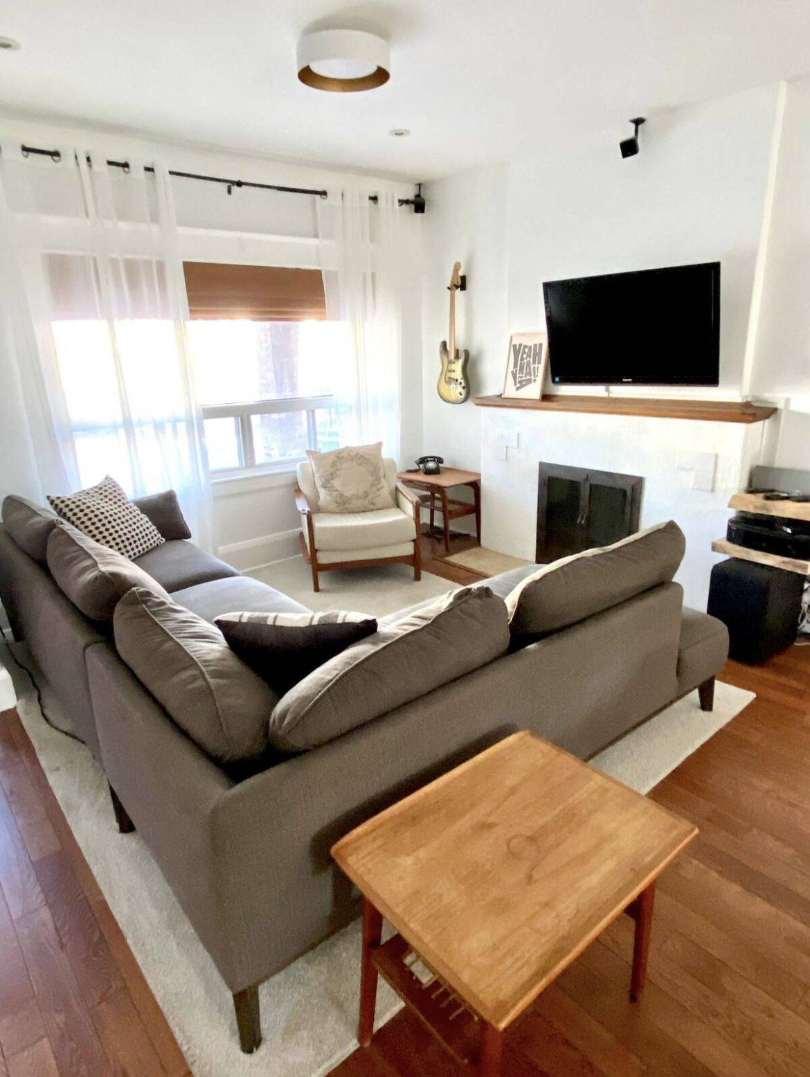 Toronto E02, ON M4L 3G7,4 Edgewood AVE