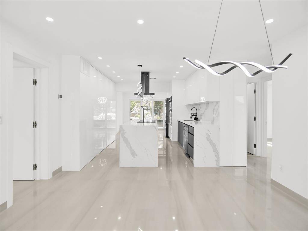 Dania Beach, FL 33312,4530 SW 34th Dr