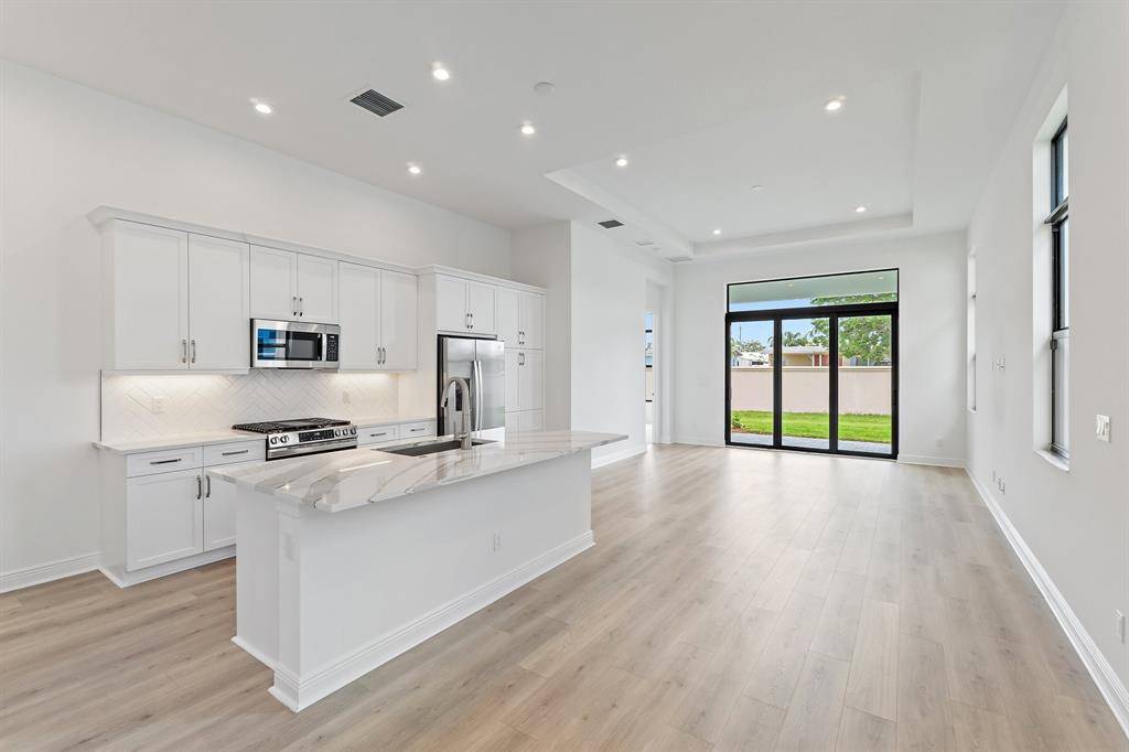 Port St Lucie, FL 34952,308 SE VIA SANGRO