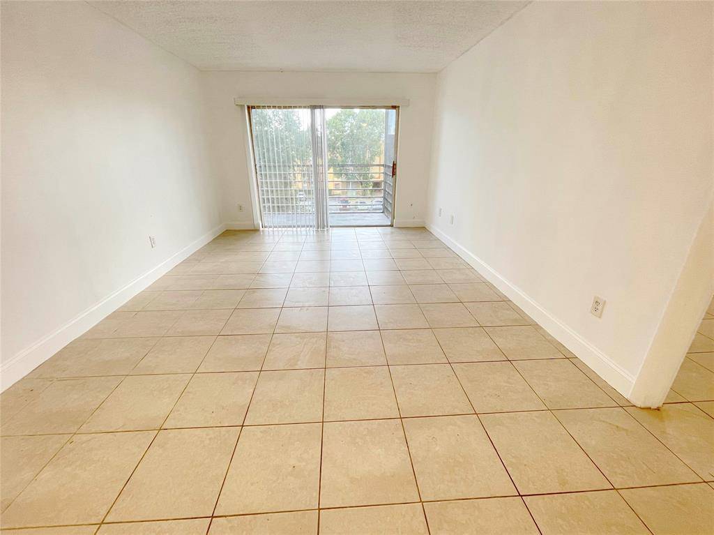 Lauderhill, FL 33313,2800 NW 56th Ave #D402