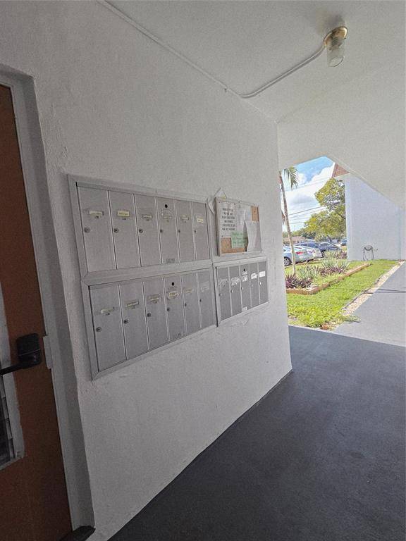 Hollywood, FL 33020,1007 N 19th Ave #4