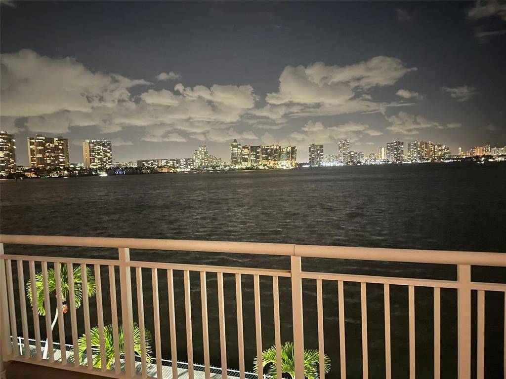 Sunny Isles Beach, FL 33160,251 174th St #220