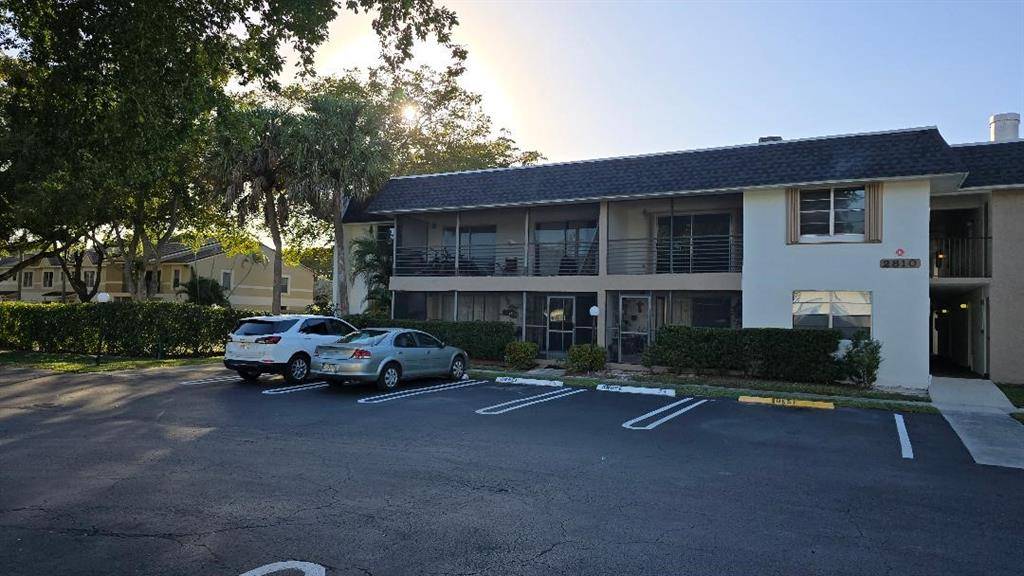 Coral Springs, FL 33065,2810 Riverside Dr #202