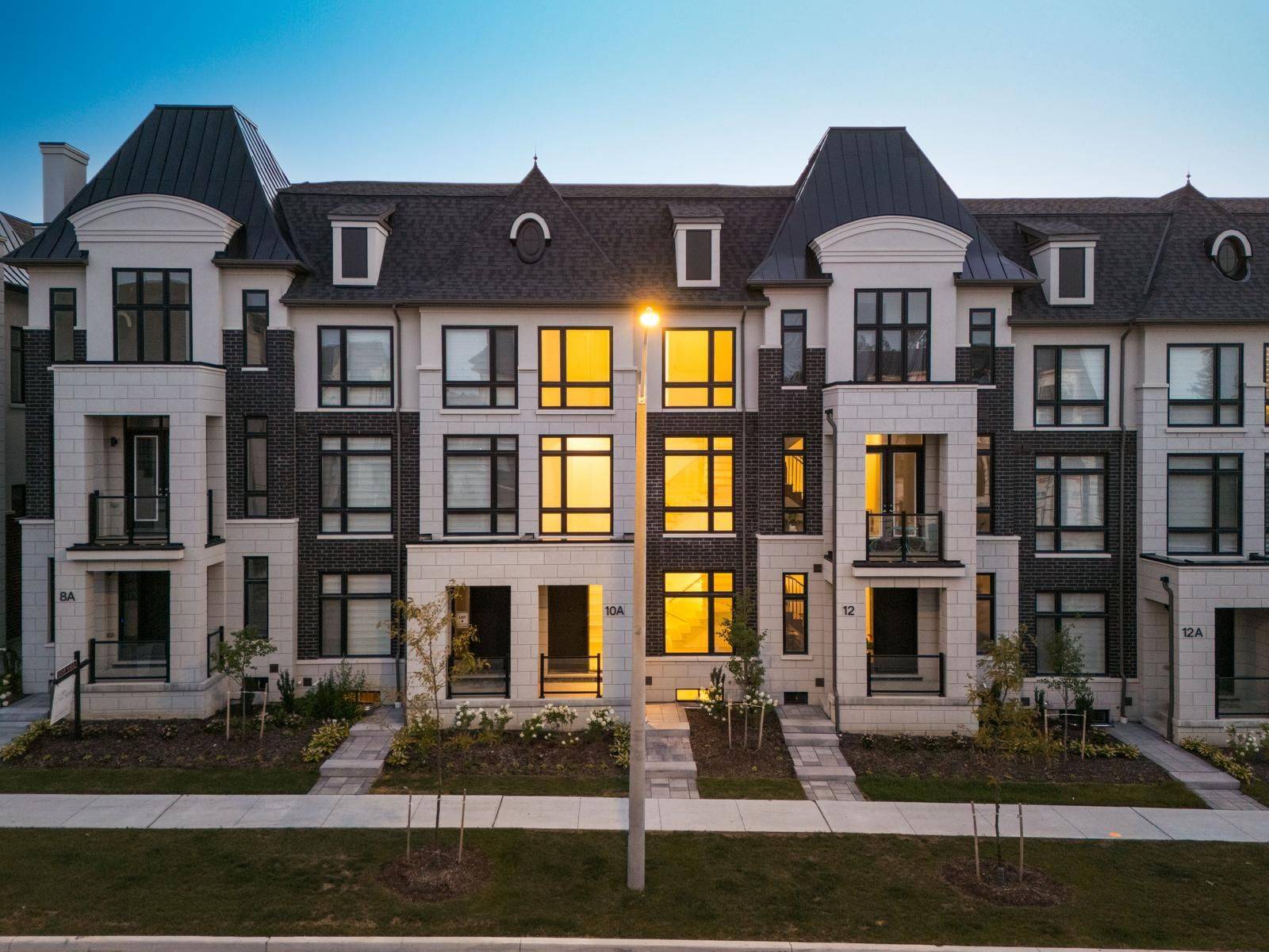 Richmond Hill, ON L4E 1L4,10A Mccachen ST