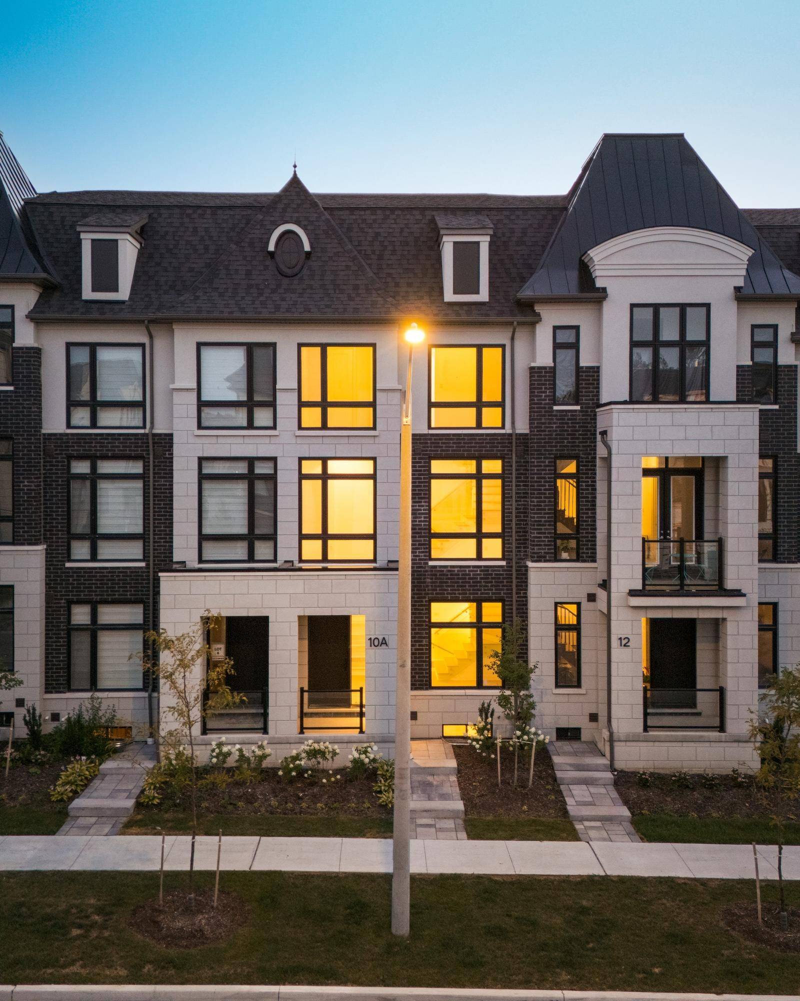 Richmond Hill, ON L4E 1L4,10A Mccachen ST