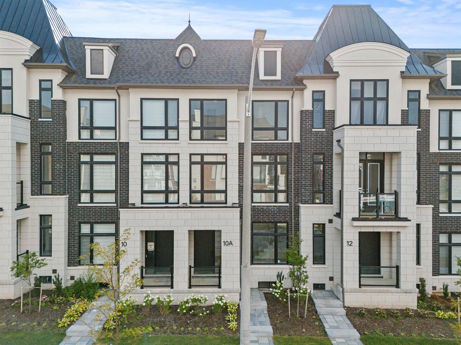 Richmond Hill, ON L4E 1L4,10A Mccachen ST