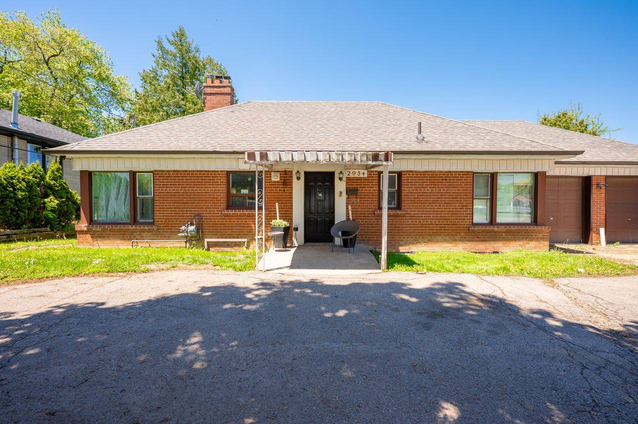 Toronto W05, ON M9M 2S7,2934 Weston RD