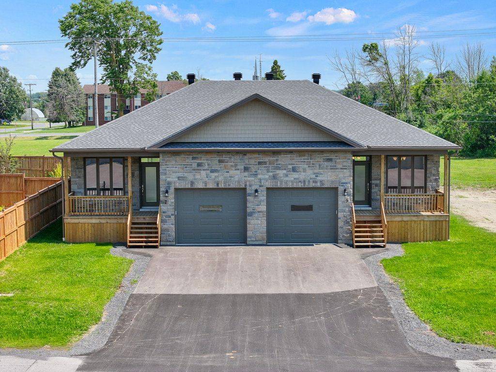 South Dundas, ON K0E 1K0,9 Billings AVE W