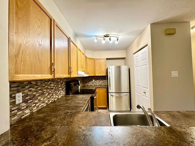 Orleans - Cumberland And Area, ON K4A 2E9,1795 Marsala CRES #102