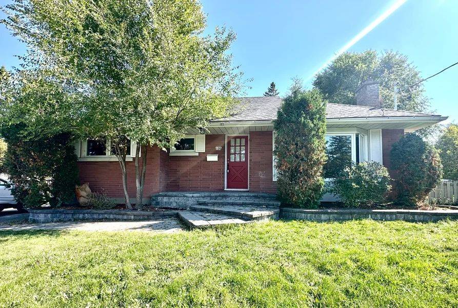 Meadowlands - Crestview And Area, ON K2G 2Y3,126 Norice ST #B