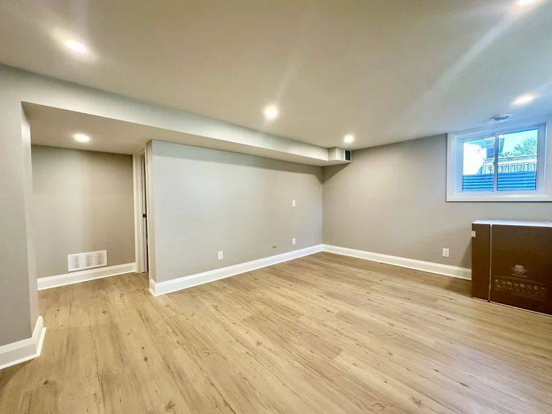 Meadowlands - Crestview And Area, ON K2G 2Y3,126 Norice ST #B