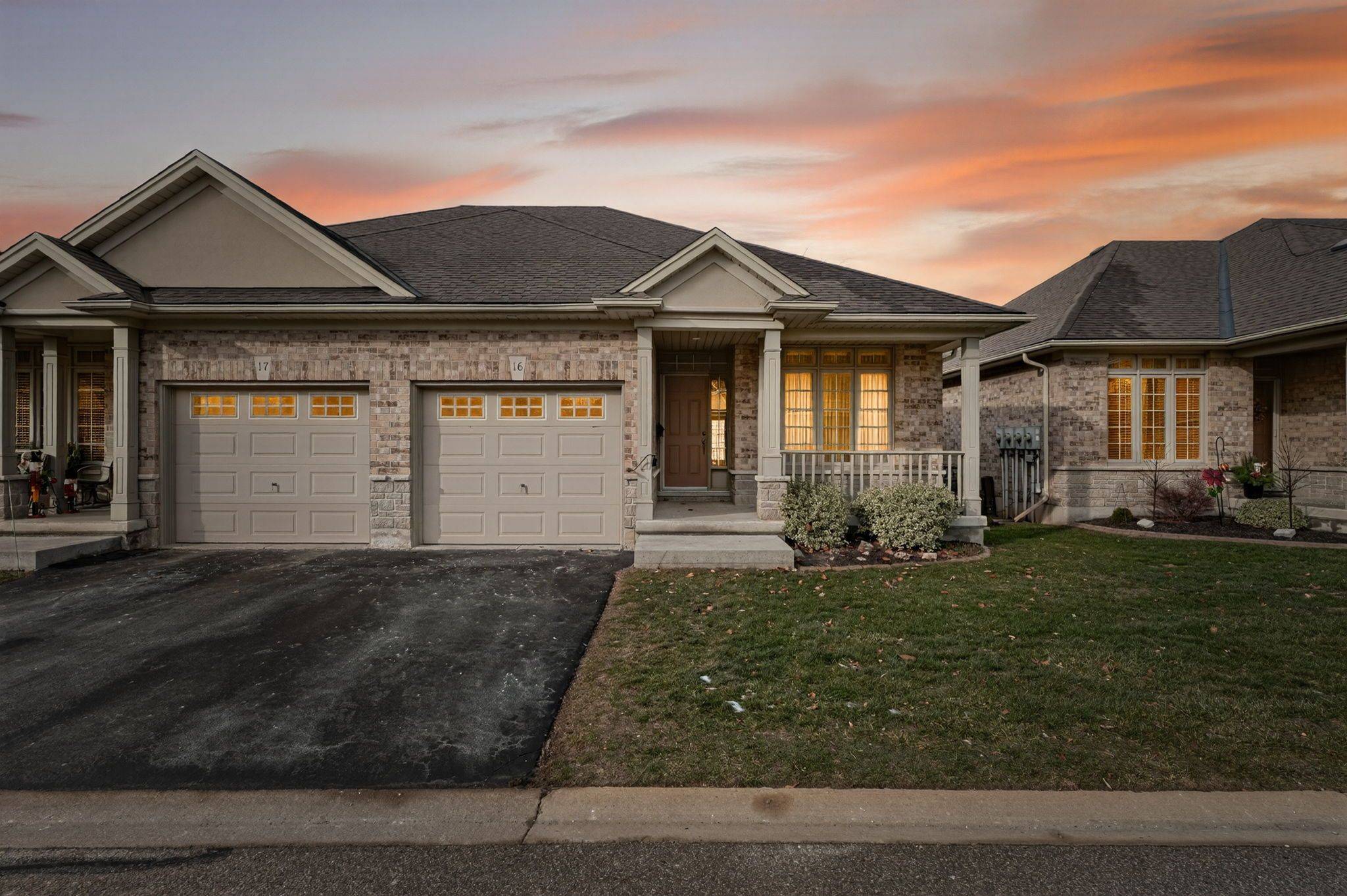 Haldimand, ON N1A 2N1,1041 Pine ST #16