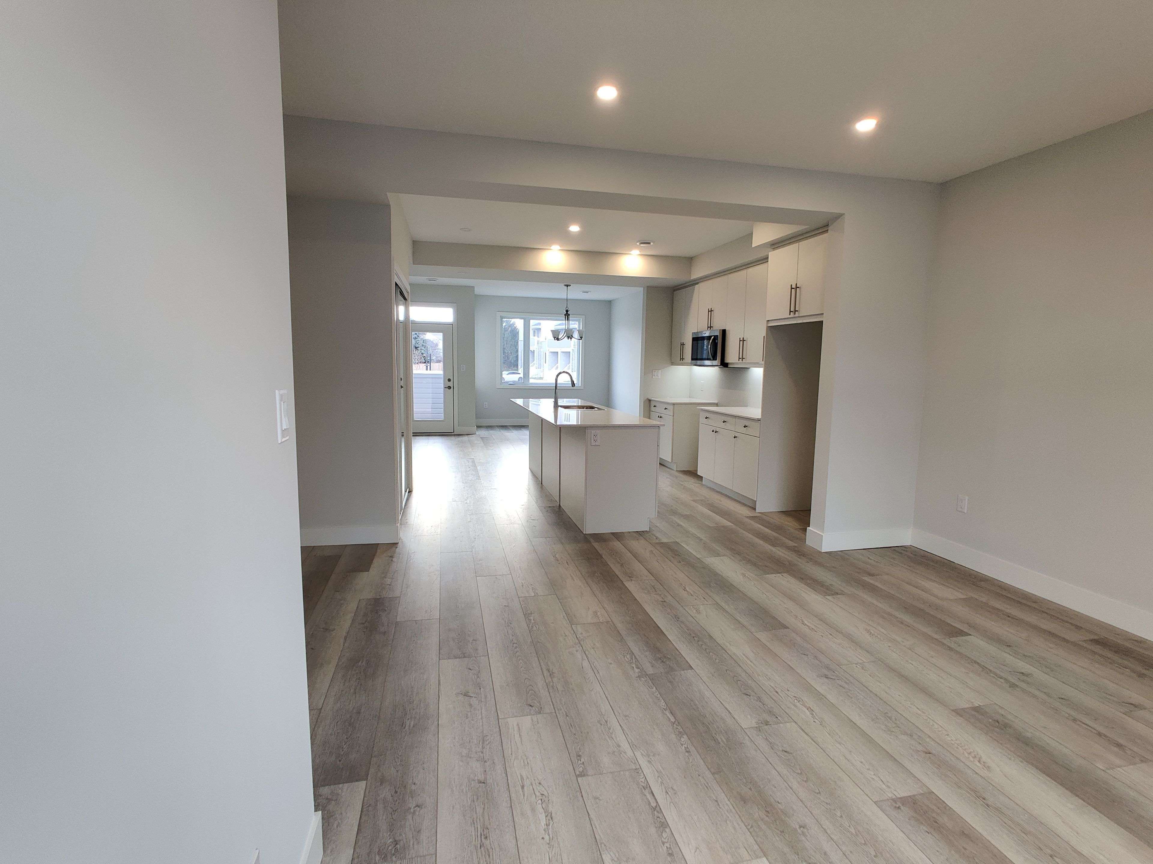 London South, ON N5Z 5A4,925 Deveron CRES #08