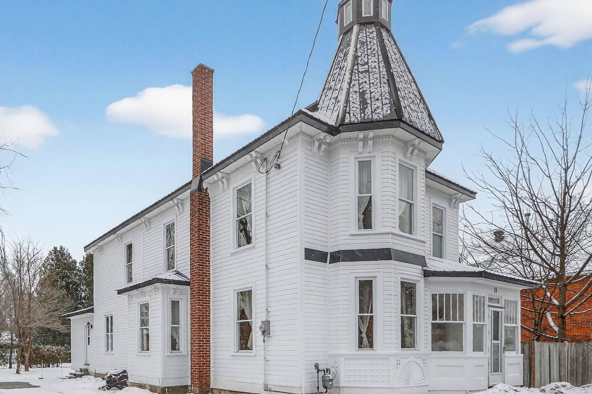 Smiths Falls, ON K7A 4H6,11 Alfred ST