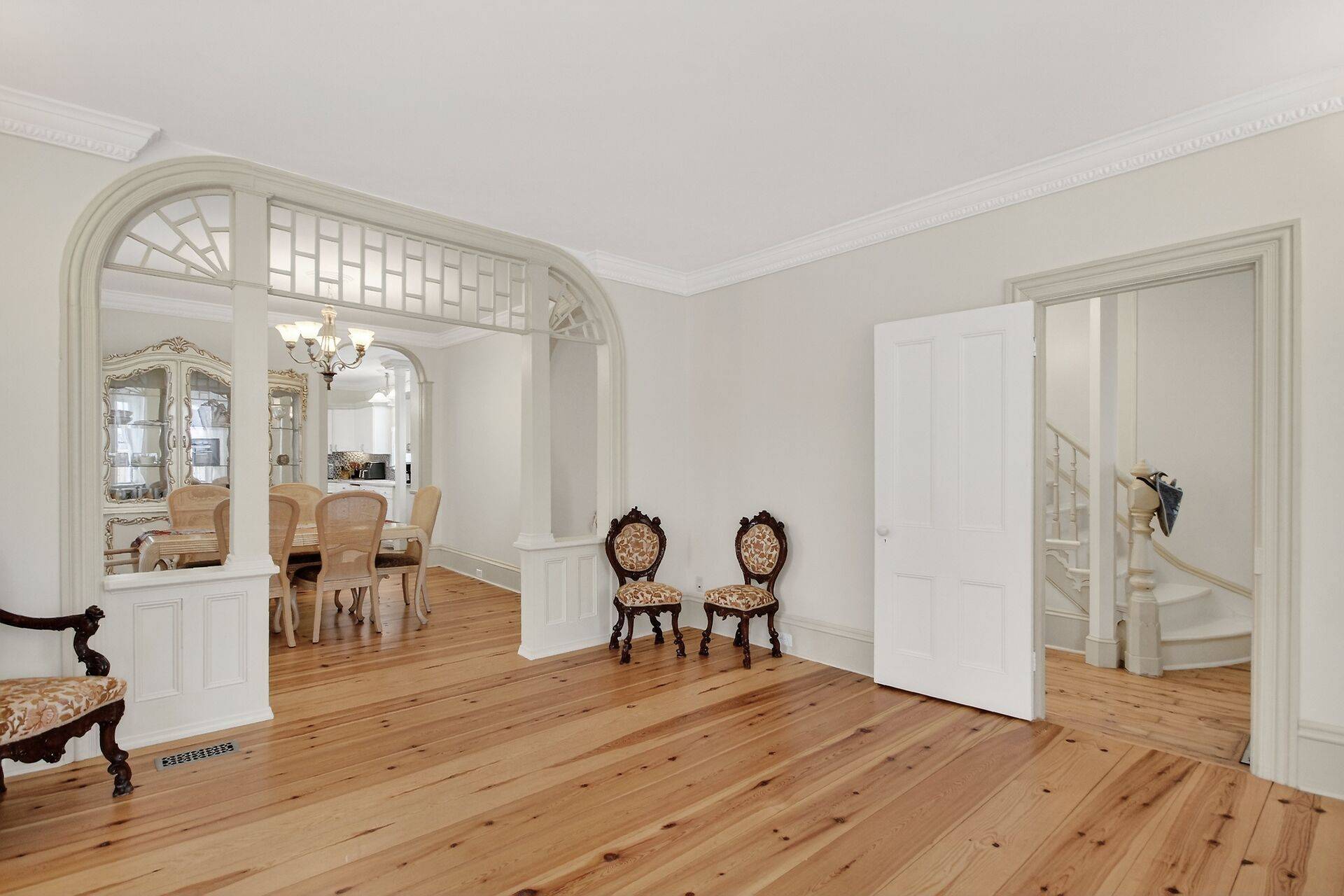 Smiths Falls, ON K7A 4H6,11 Alfred ST