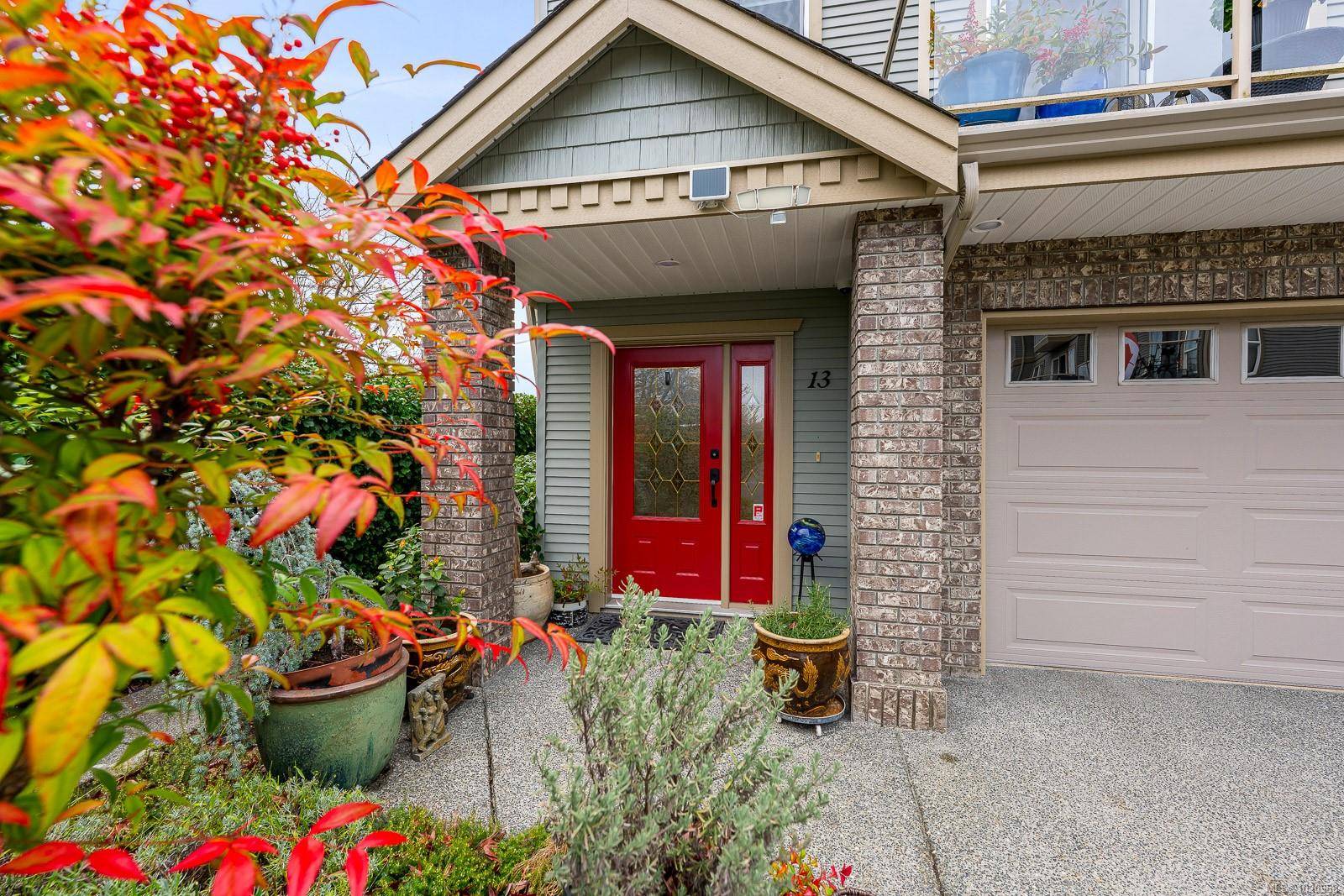 Courtenay, BC V9N 2M2,2475 Mansfield Dr #13