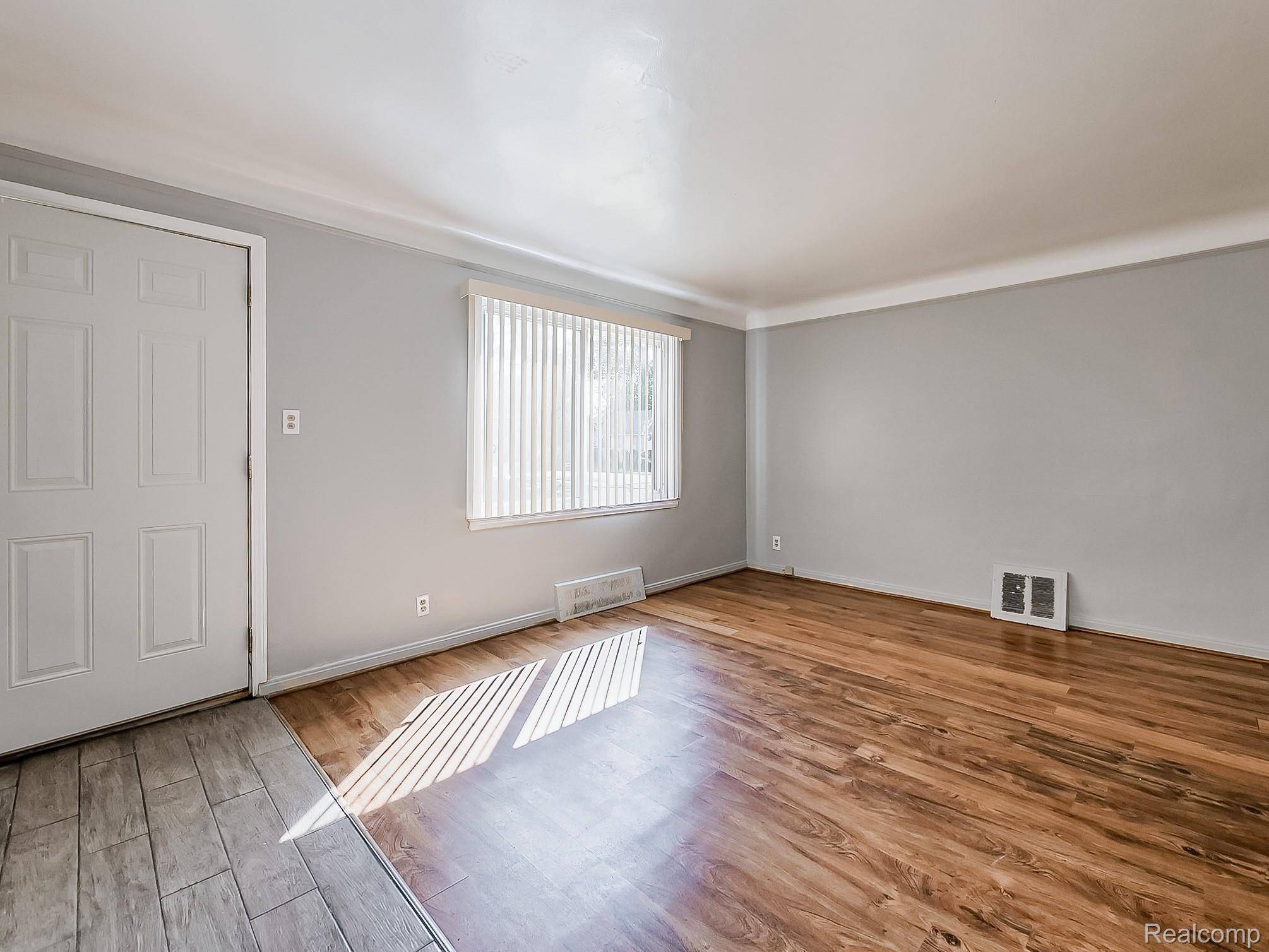 Detroit, MI 48235,19307 Fenmore ST