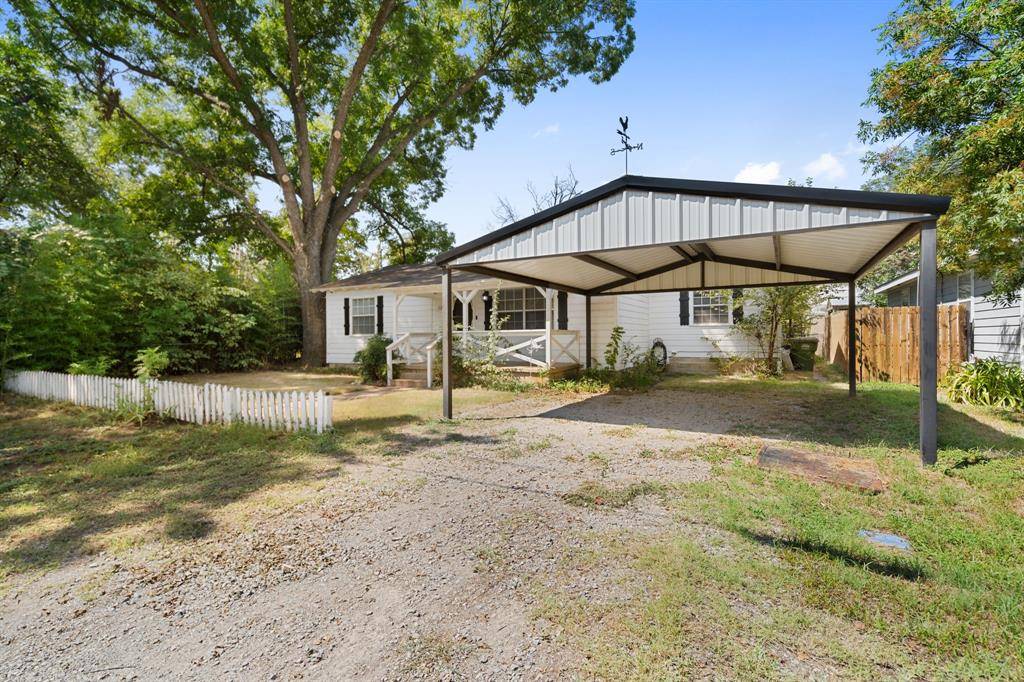 Springtown, TX 76082,221 N Avenue A