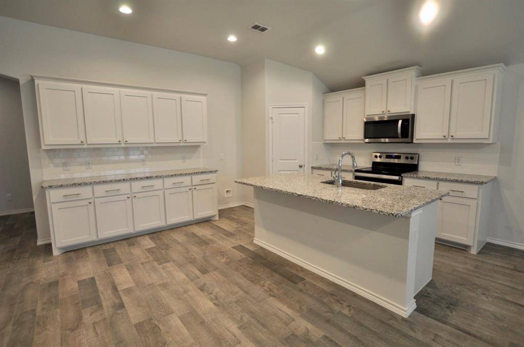 Weatherford, TX 76087,1008 Deer Valley Drive