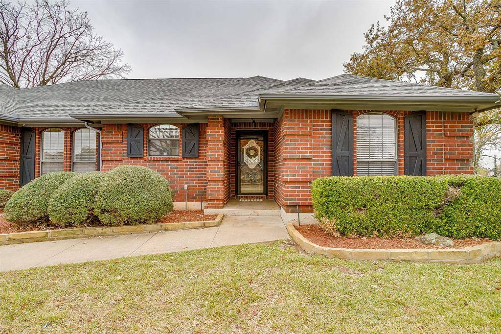 Joshua, TX 76058,908 Country Club Drive