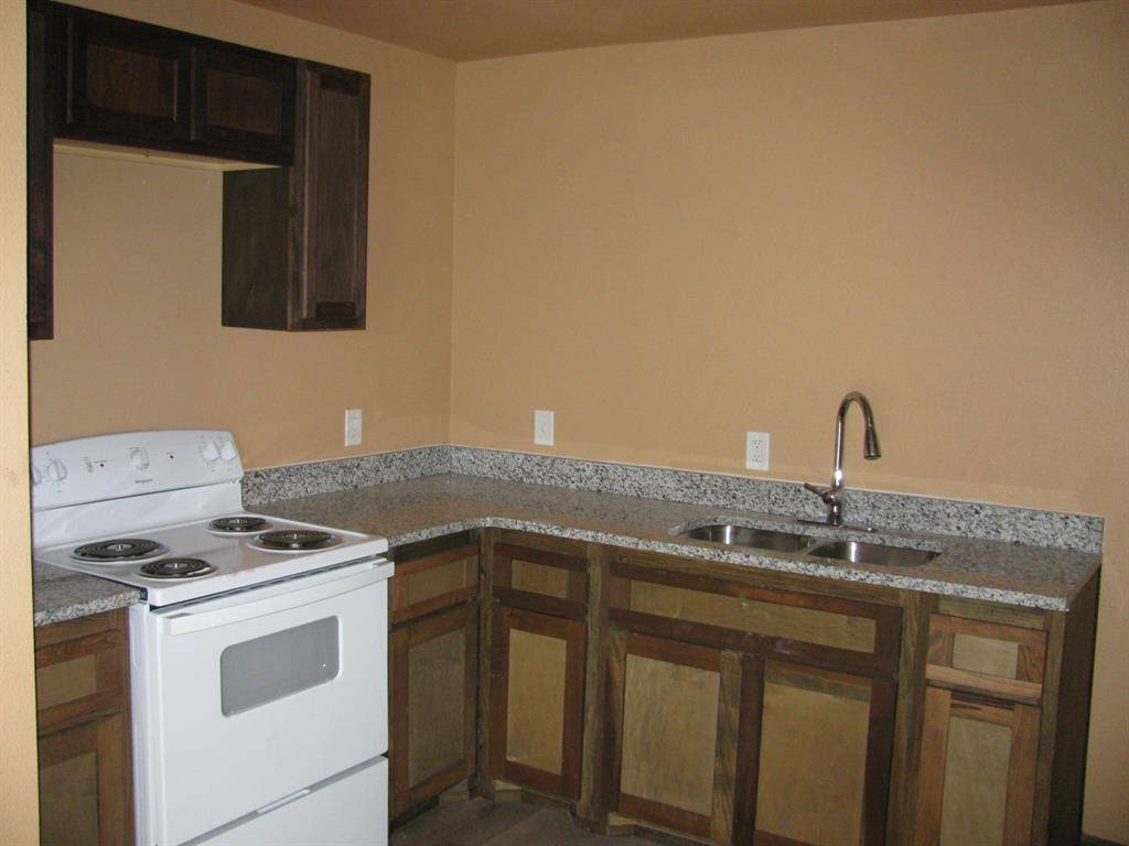 Savoy, TX 75479,12600 W Hwy 82 Highway W #1