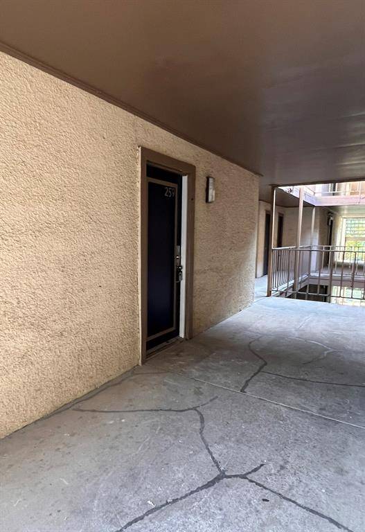 Dallas, TX 75231,6050 Melody Lane #259