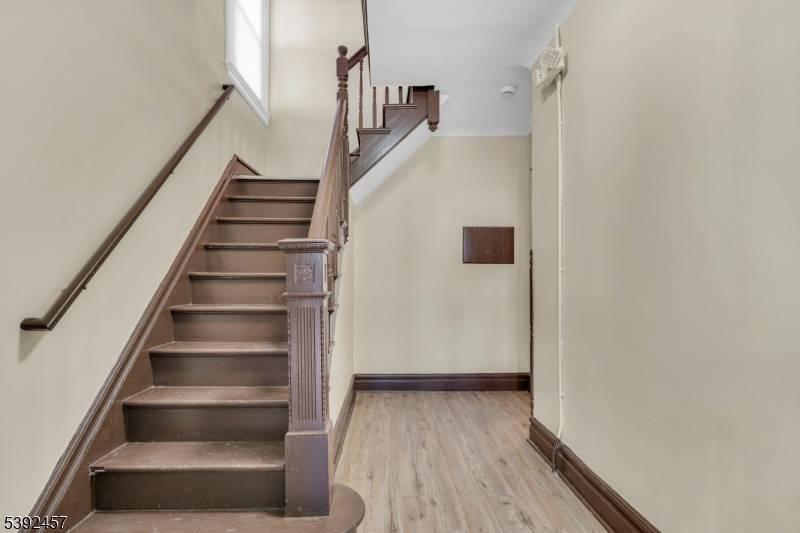 Newark City, NJ 07106,60 Vermont Ave