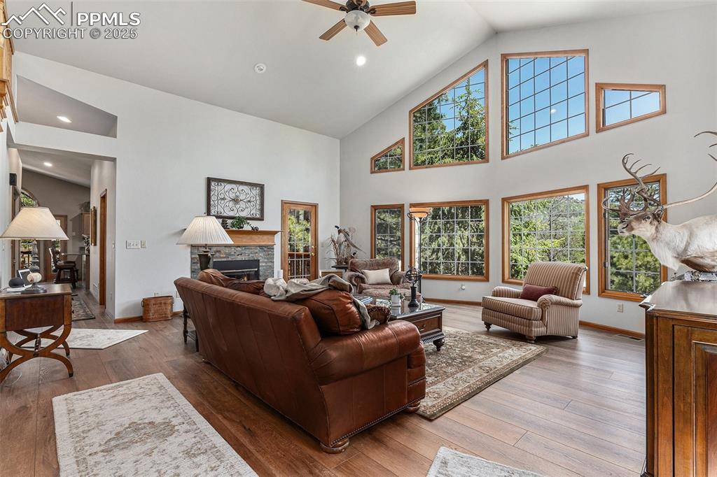 Larkspur, CO 80118,533 Tenderfoot DR