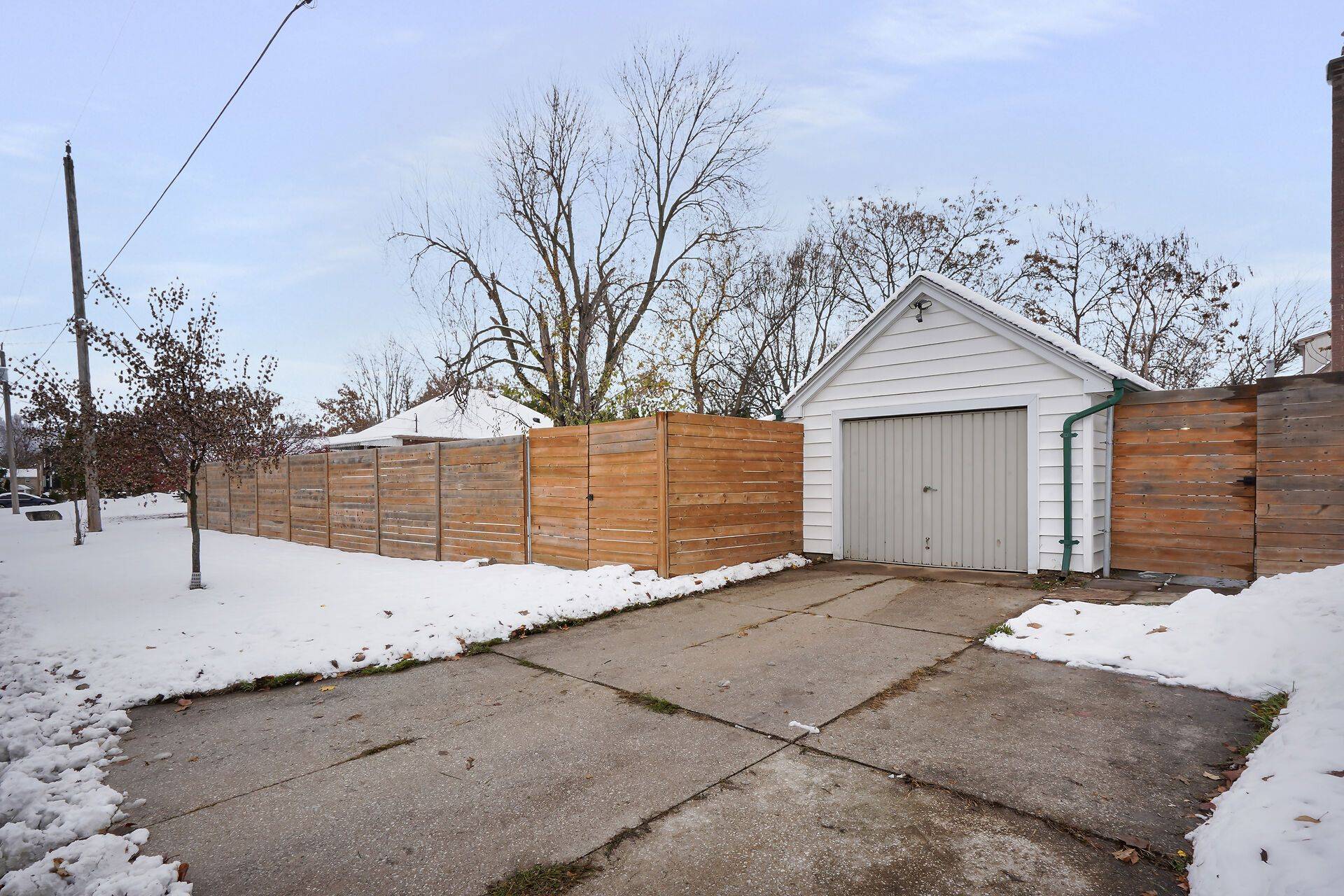 London East, ON N5W 4N9,361 Spruce ST