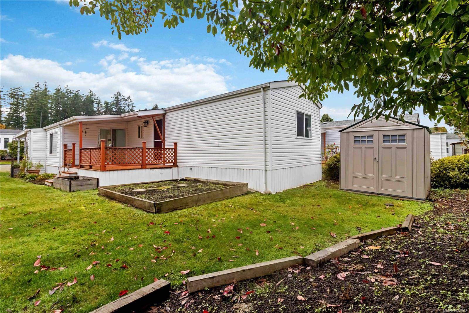 Central Saanich, BC V8M 2B6,7583 Central Saanich Rd #31