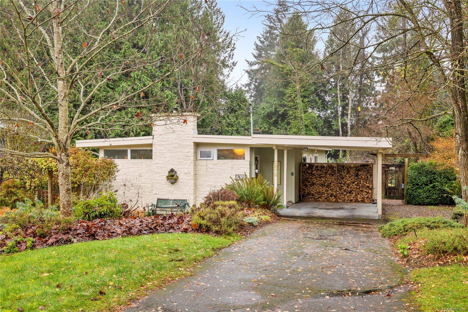 Nanaimo, BC V9T 1A2,1870 Deerborne Pl