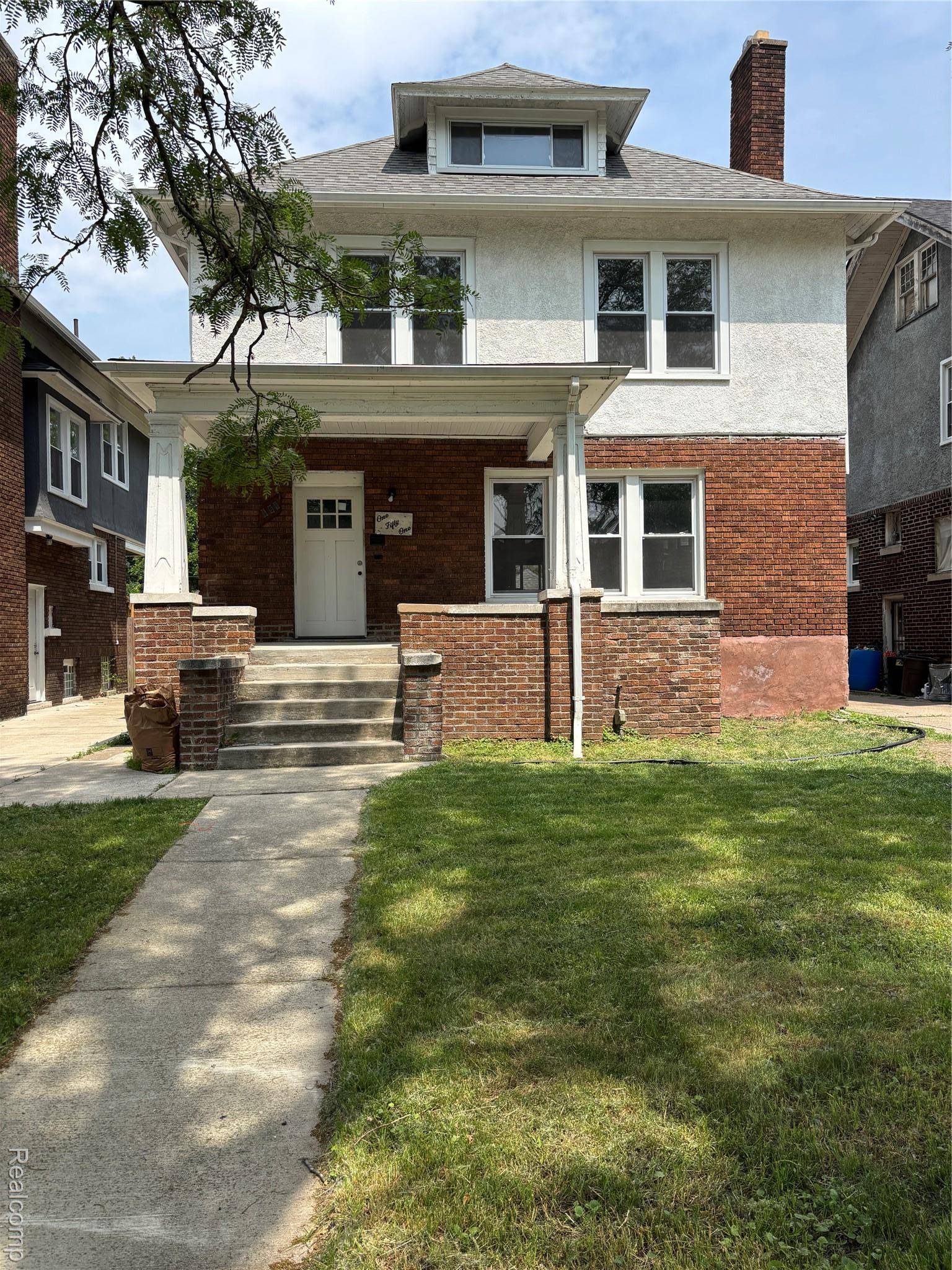 Highland Park, MI 48203,151 McLean ST