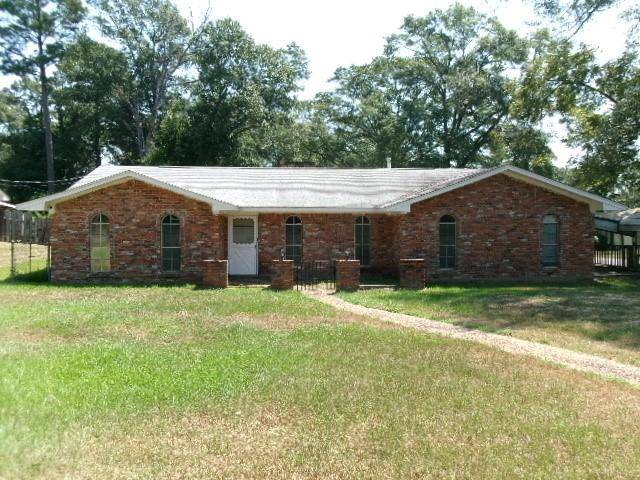 Vivian, LA 71082,122 S Bird Street