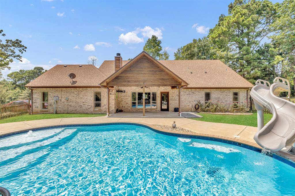 Troup, TX 75789,18241 Sunshine Lane