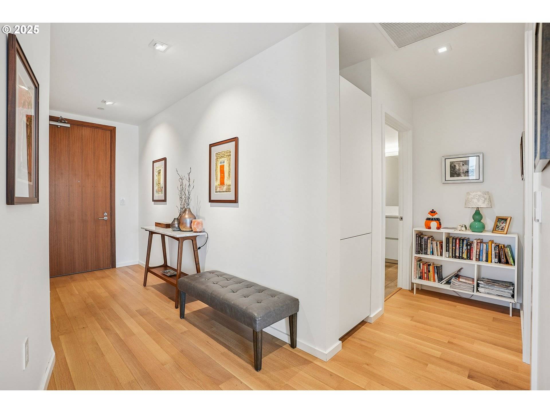 Portland, OR 97209,1075 NW NORTHRUP ST #1012