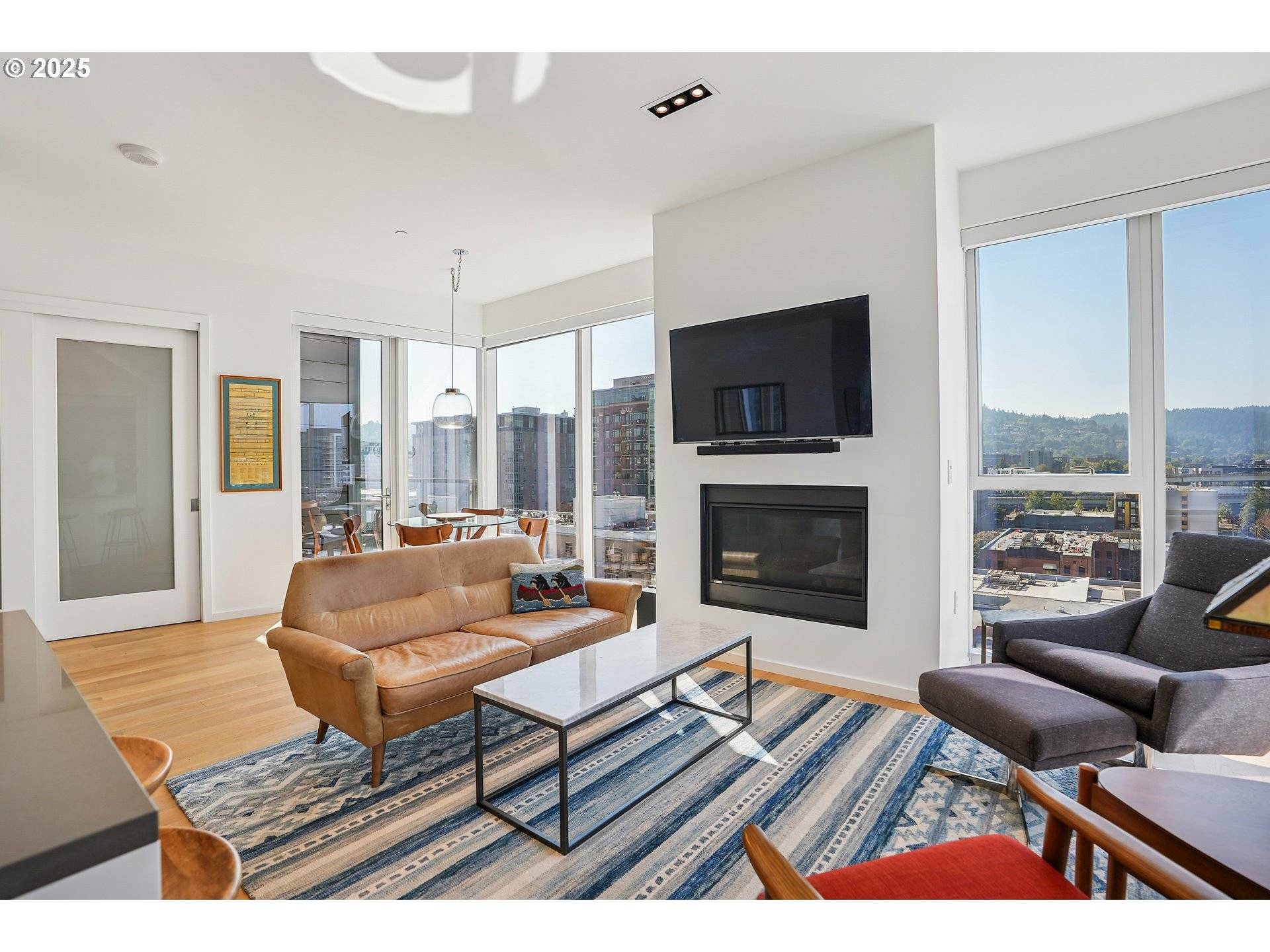 Portland, OR 97209,1075 NW NORTHRUP ST #1012