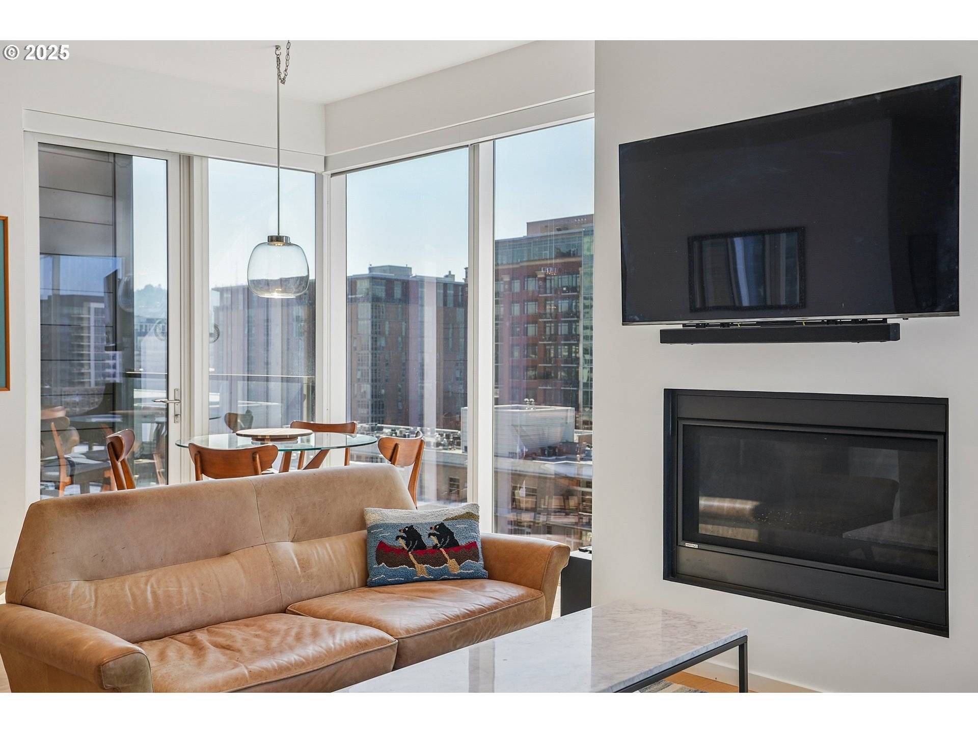 Portland, OR 97209,1075 NW NORTHRUP ST #1012