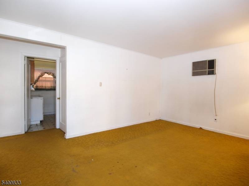 Lodi Boro, NJ 07644,8 Annette Ter