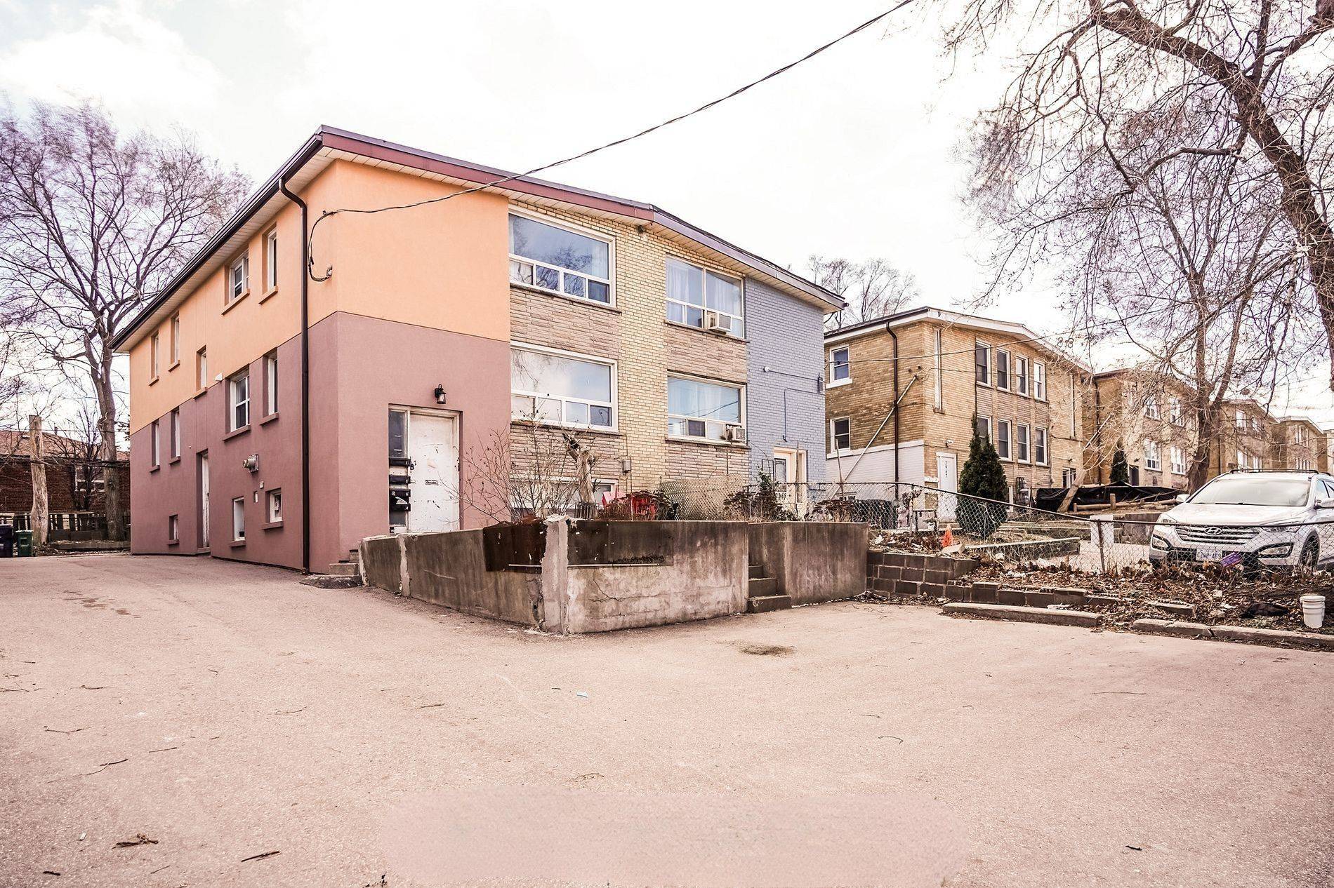 Toronto E09, ON M1P 2V6,2971 Lawrence AVE #Unit 3