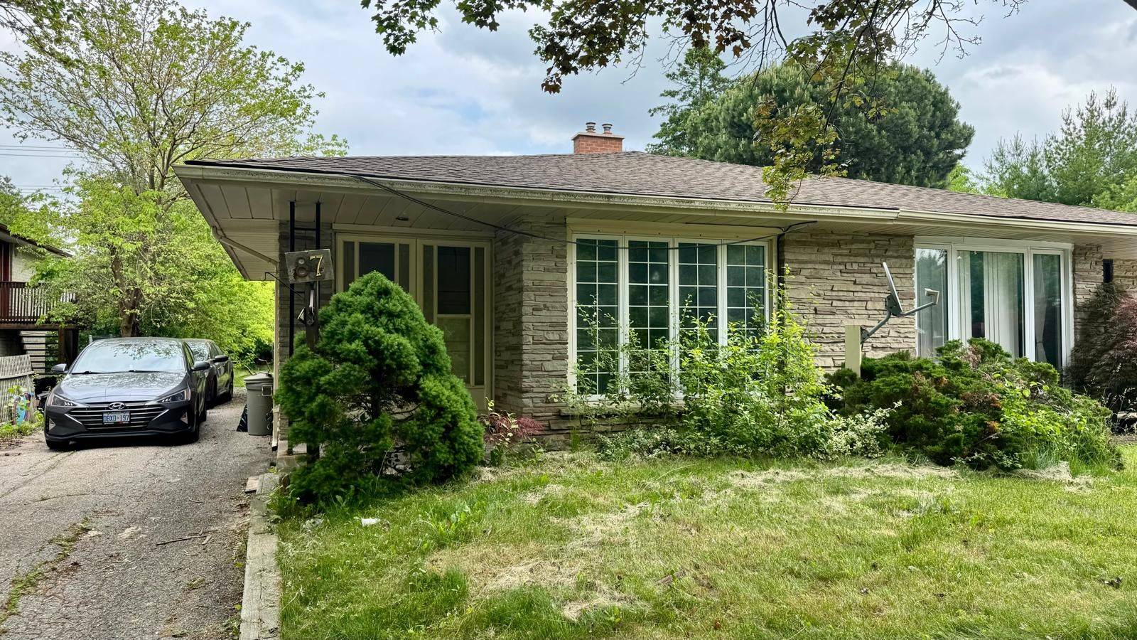 Kitchener, ON N2B 2L3,87 Secord AVE