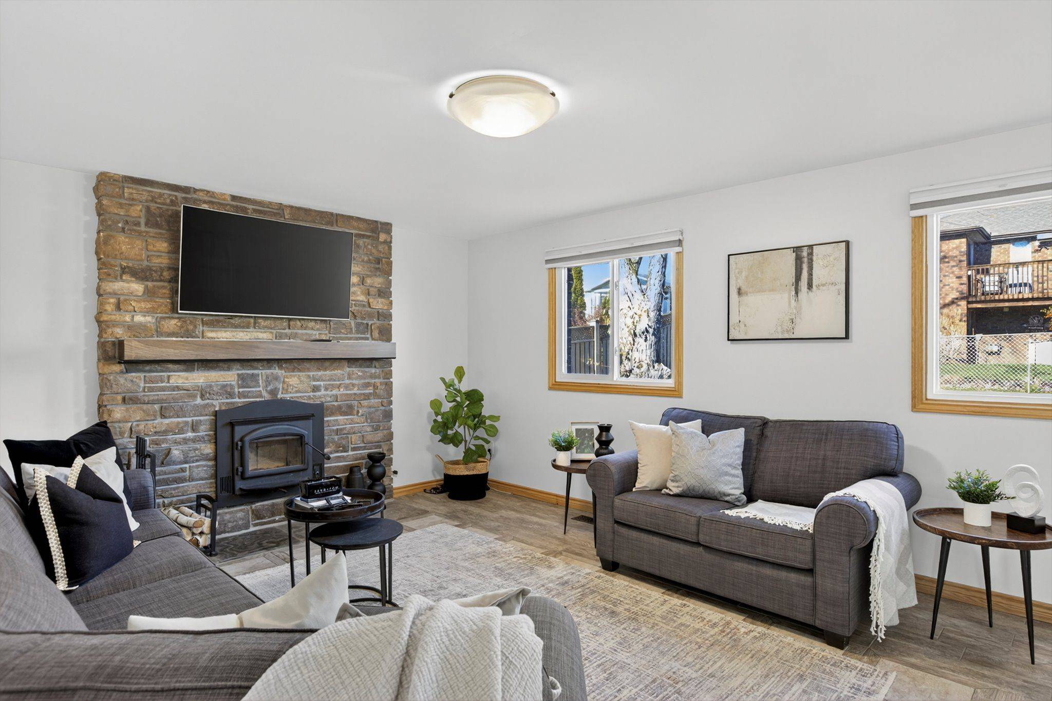 Peterborough, ON K9K 2A3,38 Clearview CT