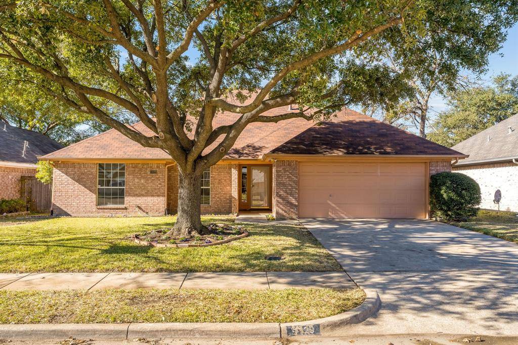 Irving, TX 75060,1129 Briar Oaks Drive