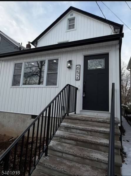 Westfield Town, NJ 07090,652 W Broad St