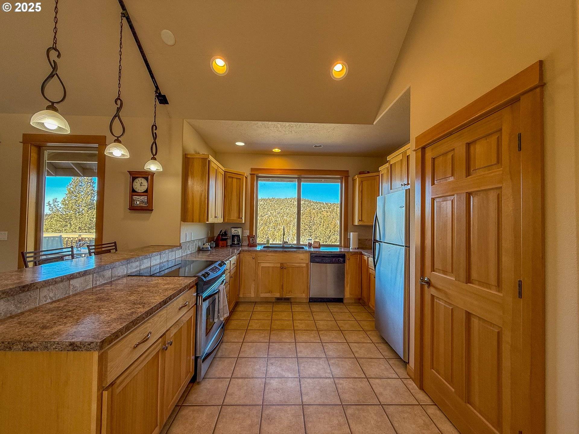 Prineville, OR 97754,25405 SE BEAR CREEK RD