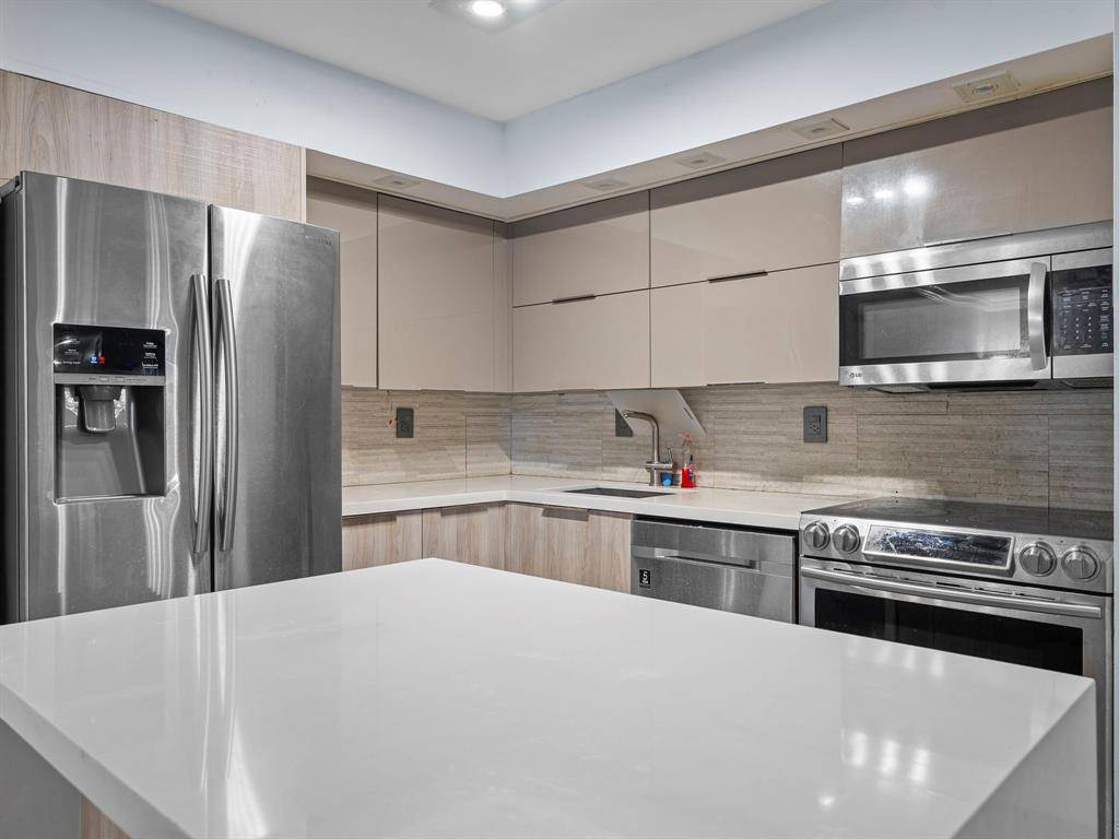 Miami, FL 33179,Address not disclosed