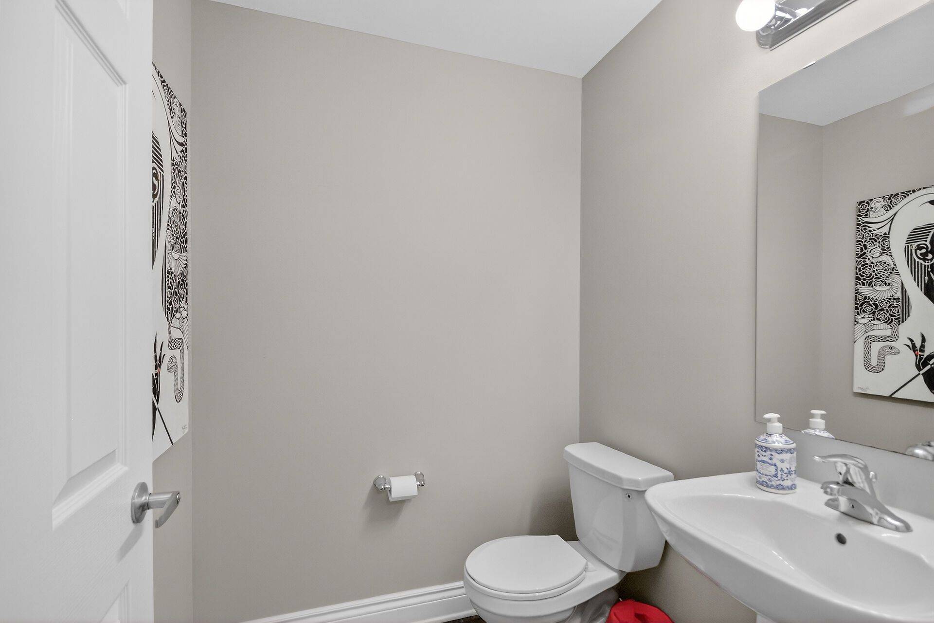 Russell, ON K4R 0E3,355 Twilight AVE